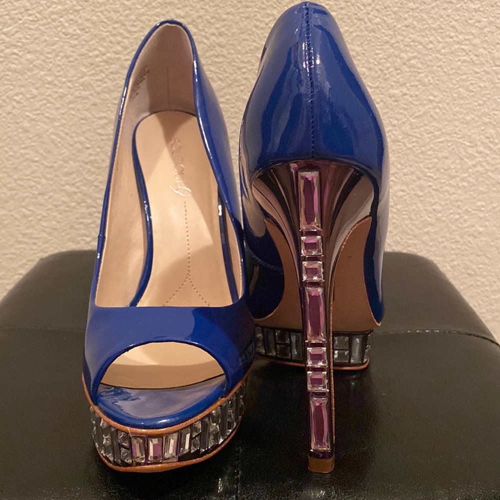 BEAUTIFUL JEWELED HEELS